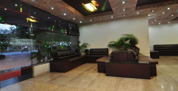 Infiniti Hotel And Spa Indore Luaran gambar