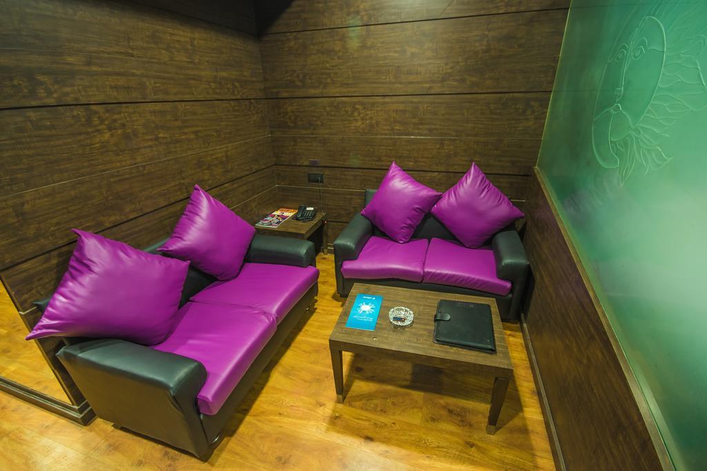 Infiniti Hotel And Spa Indore Luaran gambar