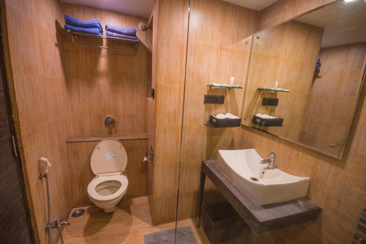 Infiniti Hotel And Spa Indore Luaran gambar